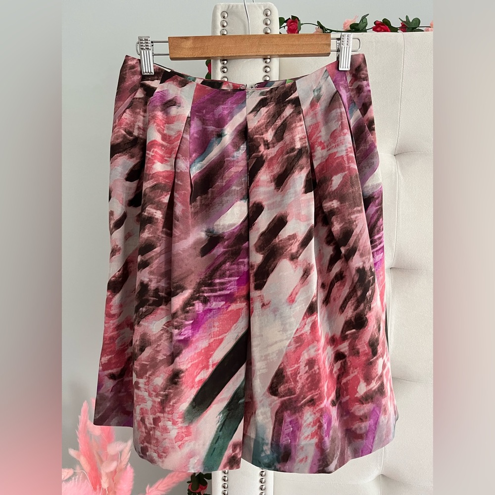 100% Silk skirt, freshly dry-cleaned